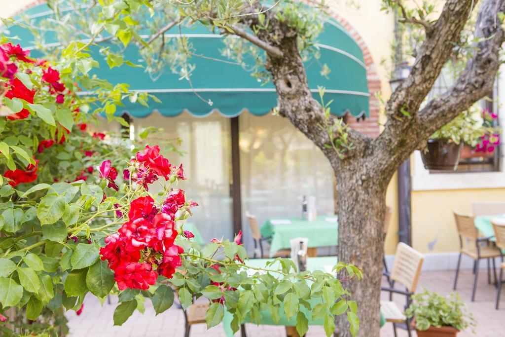 Hotel Antichi Cortili Dossobuono Zewnętrze zdjęcie