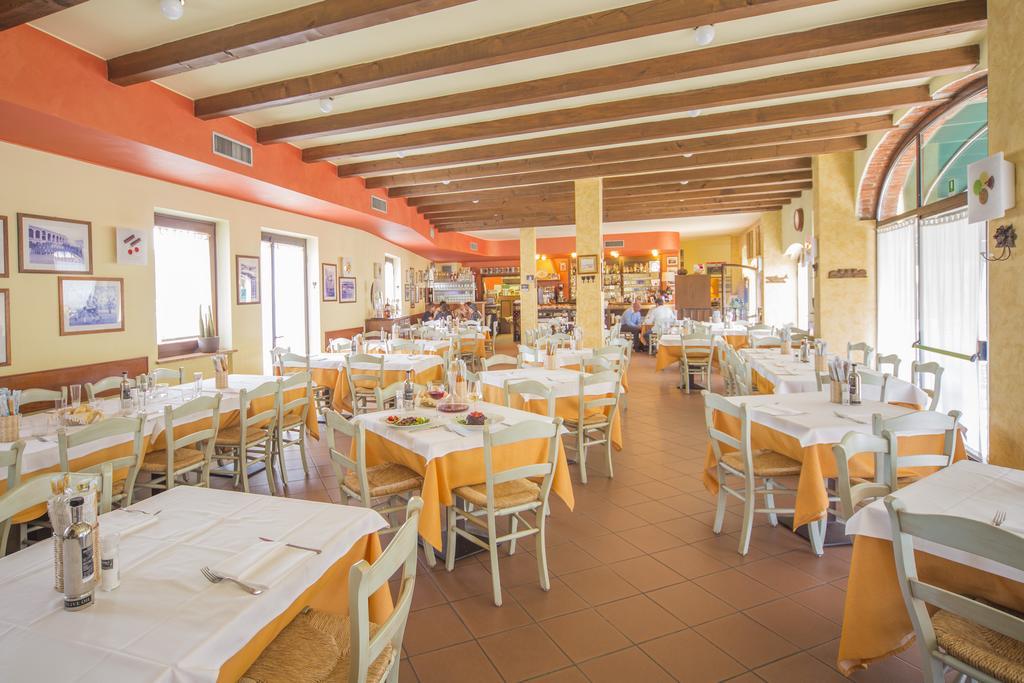 Hotel Antichi Cortili Dossobuono Zewnętrze zdjęcie